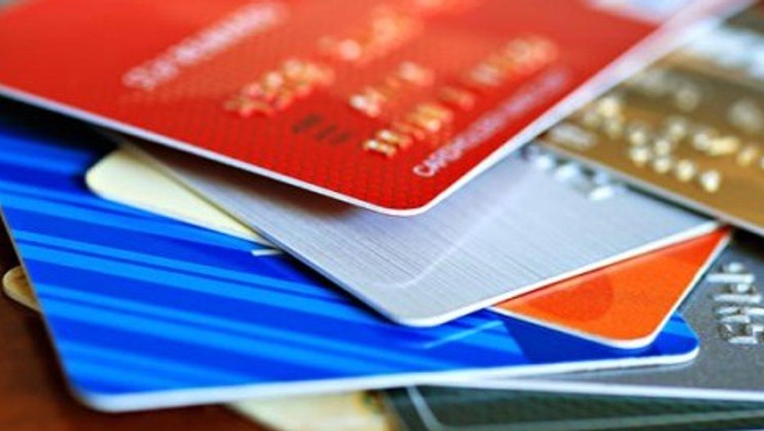 Nigerian Banks Resume Dollar Transactions on Naira Cards After FX Restrictions