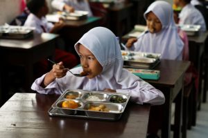 Indonesia launches free meals programme