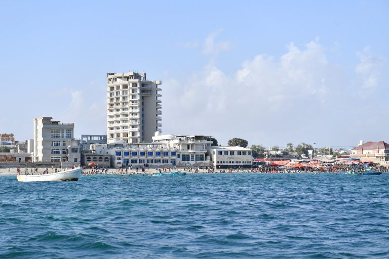 Lido_beach_from_the_sea_in_Mogadishu