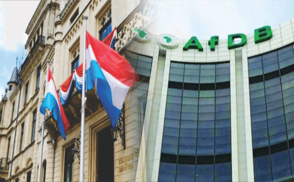 Screenshot 2025-11-12 at 06-42-12 national-flags-luxembourg-waving-city-260nw-1125053876.jpg (JPEG Image 390 × 280 pixels)