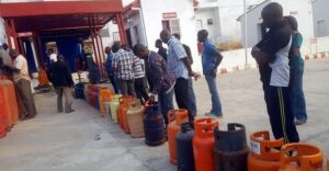 Read more about the article Cooking gas gets cheaper as FG waives VAT, customs duty on LPG imports