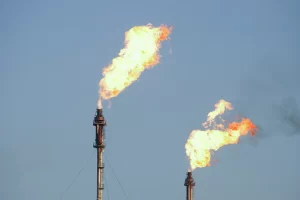 Read more about the article Nigeria Loses N847bn To Gas Flaring – Report