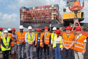 Read more about the article Lagos: APM Terminals welcomes most extensive container ship